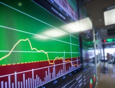 Reuters: Η προοπτική νίκης της ΝΔ ωθεί τα ελληνικά ομόλογα κάτω από το 3%